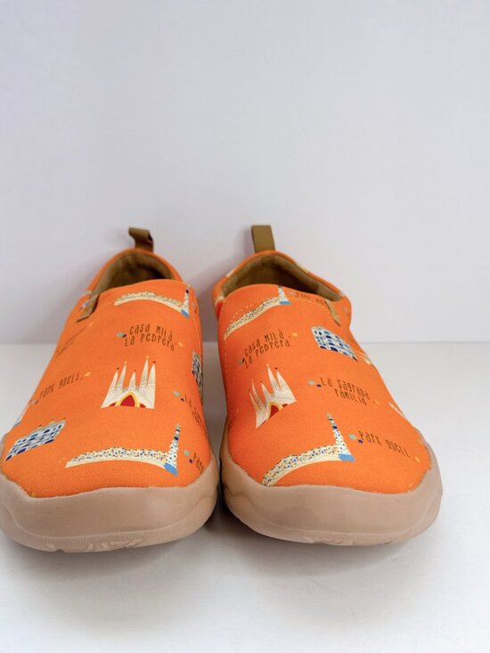 Men’s Size 10 UIN Casa Mila La Pedrera Barcelona Art Slip-On Shoes Orange Canvas
